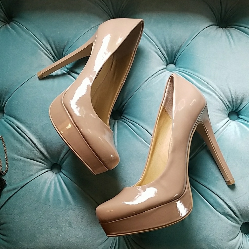 New! 8.5 Chinese Laundry Nude Patent Leather Pump
